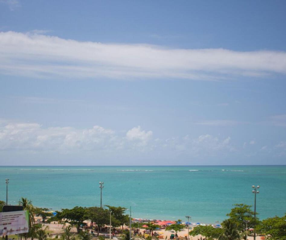 Na Beira Mar: Pajuçara Beachfront Apartment with Ocean View Maceio  Exterior photo