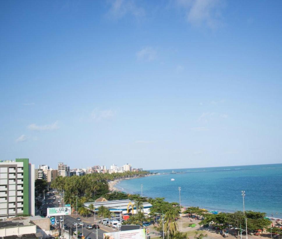 Na Beira Mar: Pajuçara Beachfront Apartment with Ocean View Maceio  Exterior photo