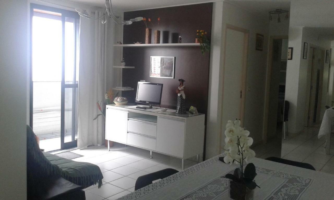 Na Beira Mar: Pajuçara Beachfront Apartment with Ocean View Maceio  Exterior photo